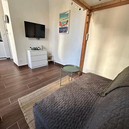 Agreable Studio Renove Avec Place De Parking バンドール エクステリア 写真