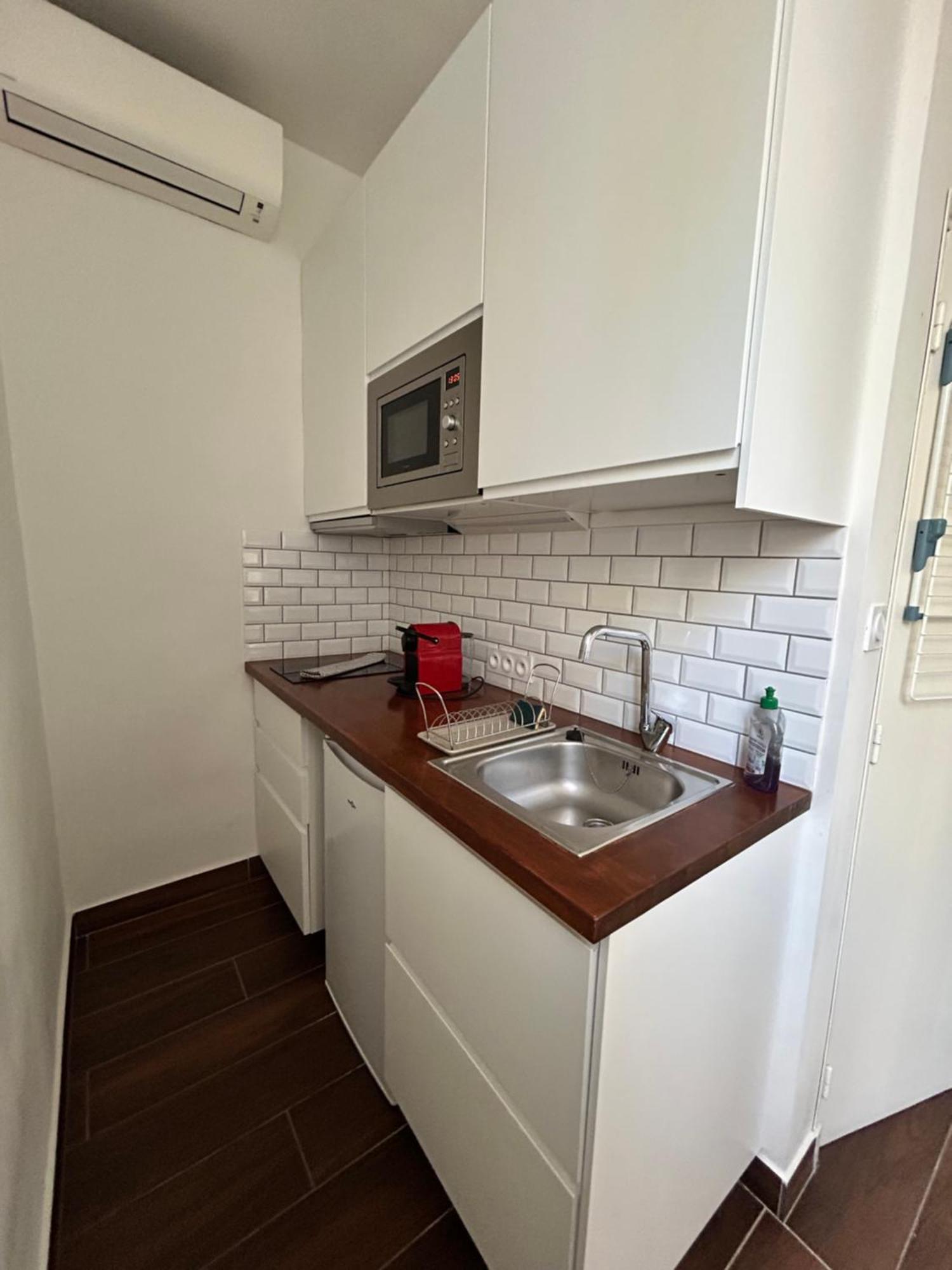 Agreable Studio Renove Avec Place De Parking バンドール エクステリア 写真