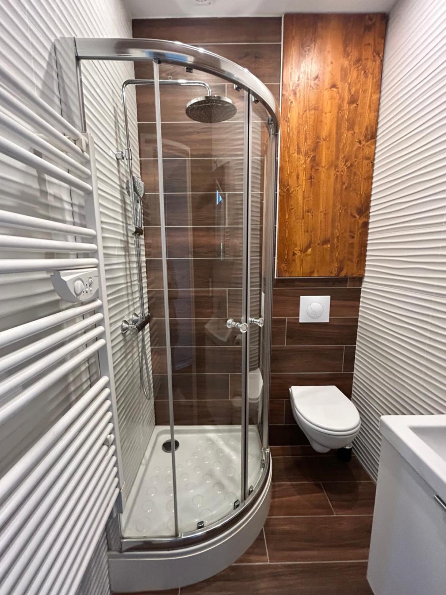 Agreable Studio Renove Avec Place De Parking バンドール エクステリア 写真